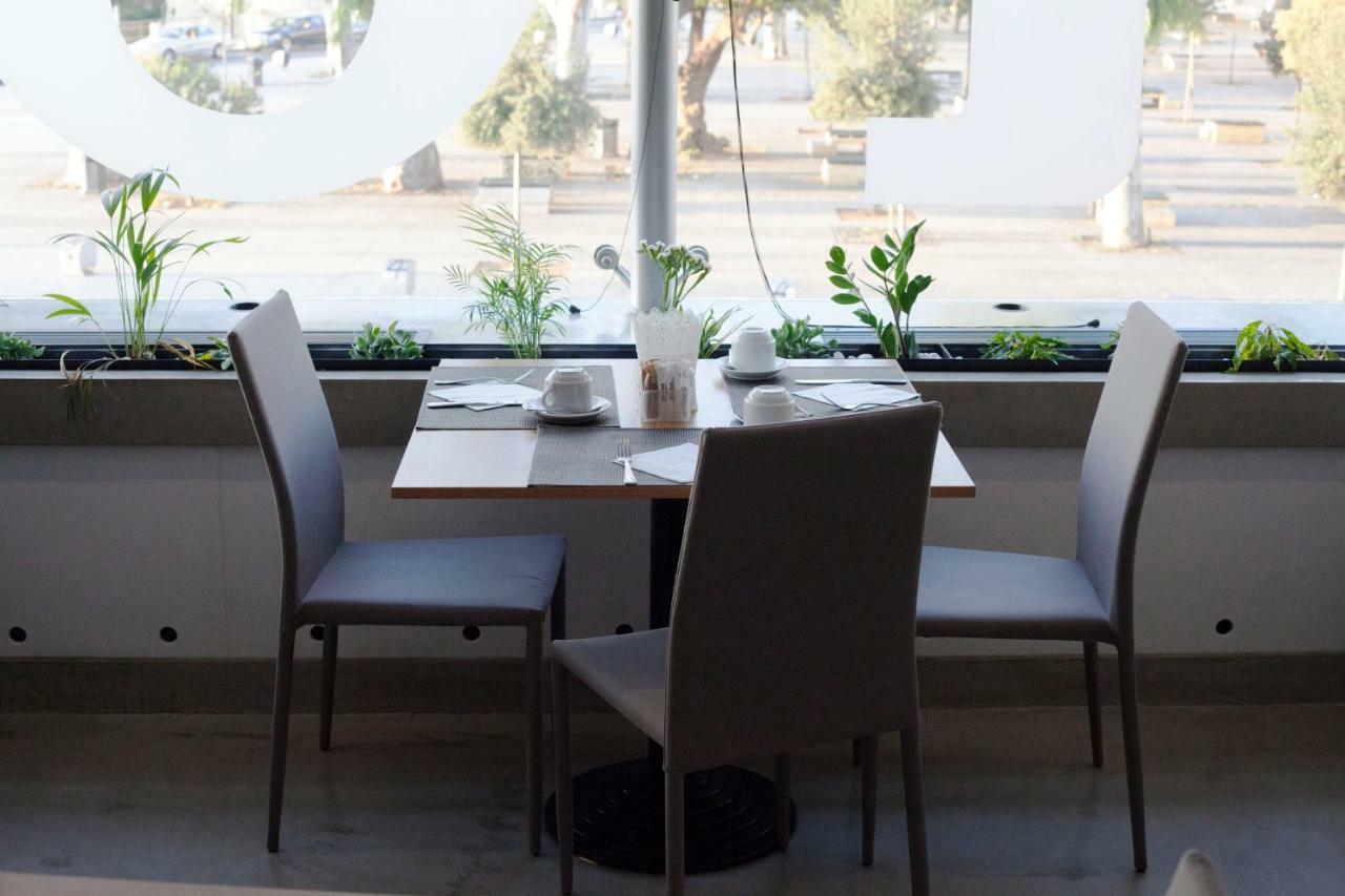 Capsis Astoria Hotel 4*
