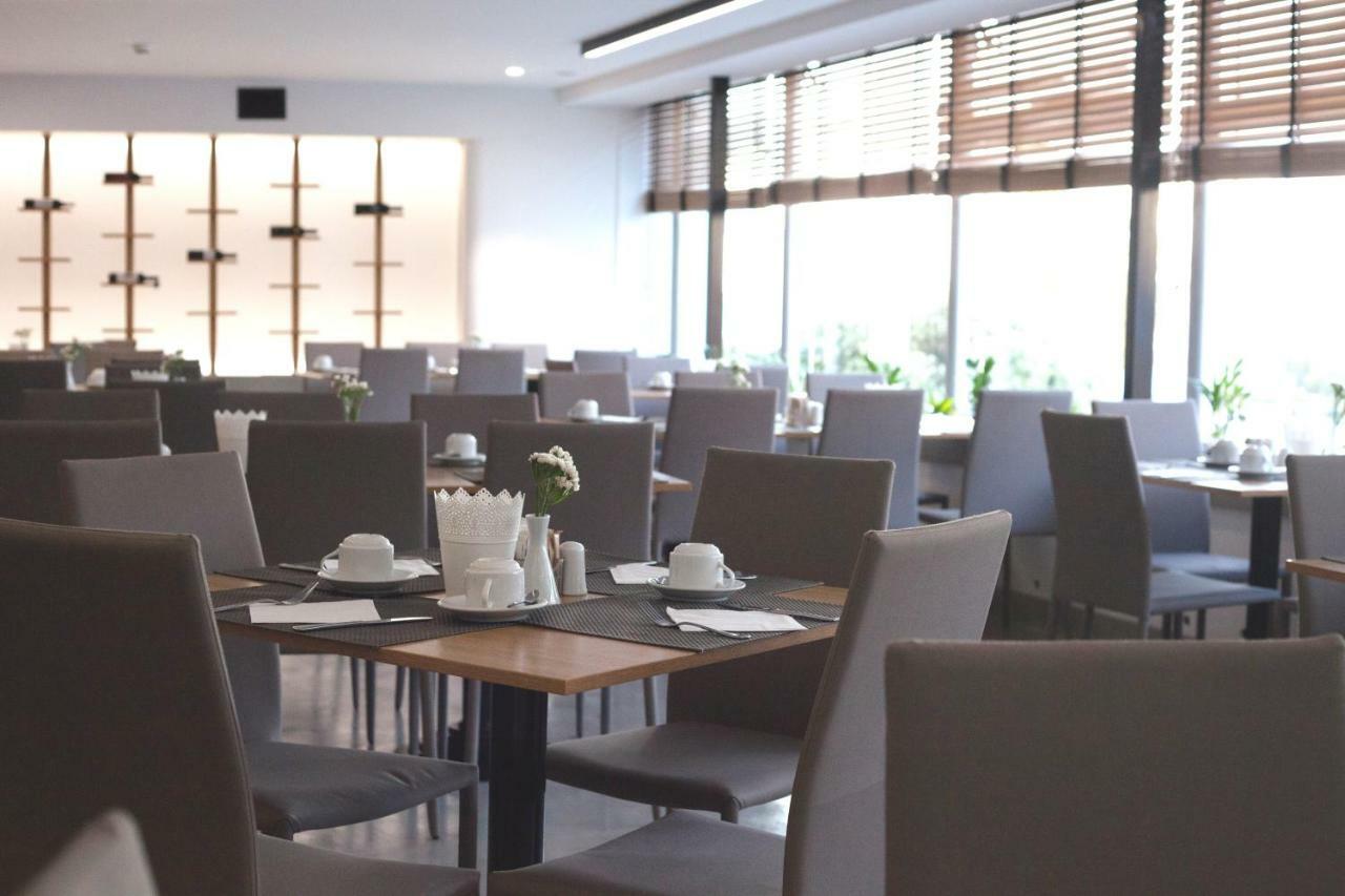 Capsis Astoria Hotel 4*